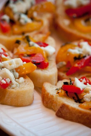 Bruschetta with Pepper and Cheese