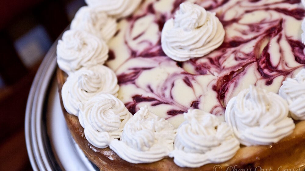 white chocolate raspberry cheesecake