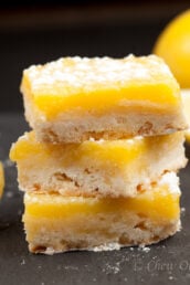 lemon bars with lemon slices