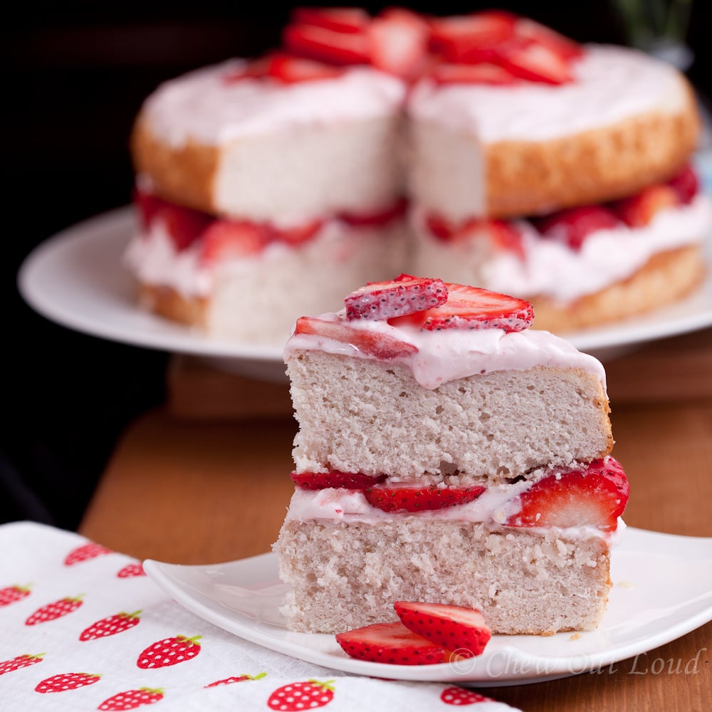 Strawberry Cake with Cream Cheese Frosting 3