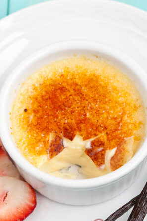 creme brulee in a dish