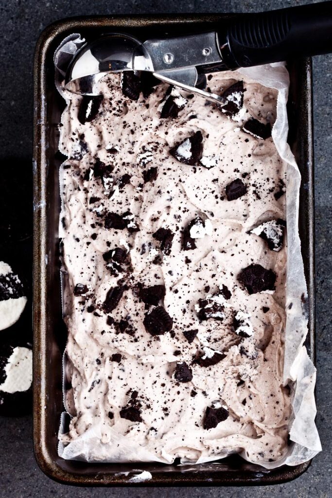 cookies and cream ice cream in rectangular bowl