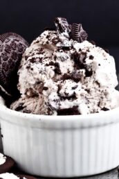 cookies and cream ice cream in white bowl