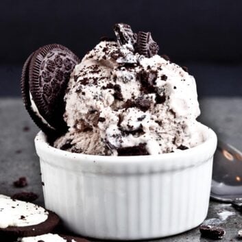 cookies and cream ice cream in white bowl