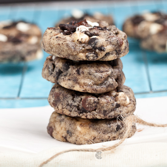 Cookies and Cream Chocolate Cookies