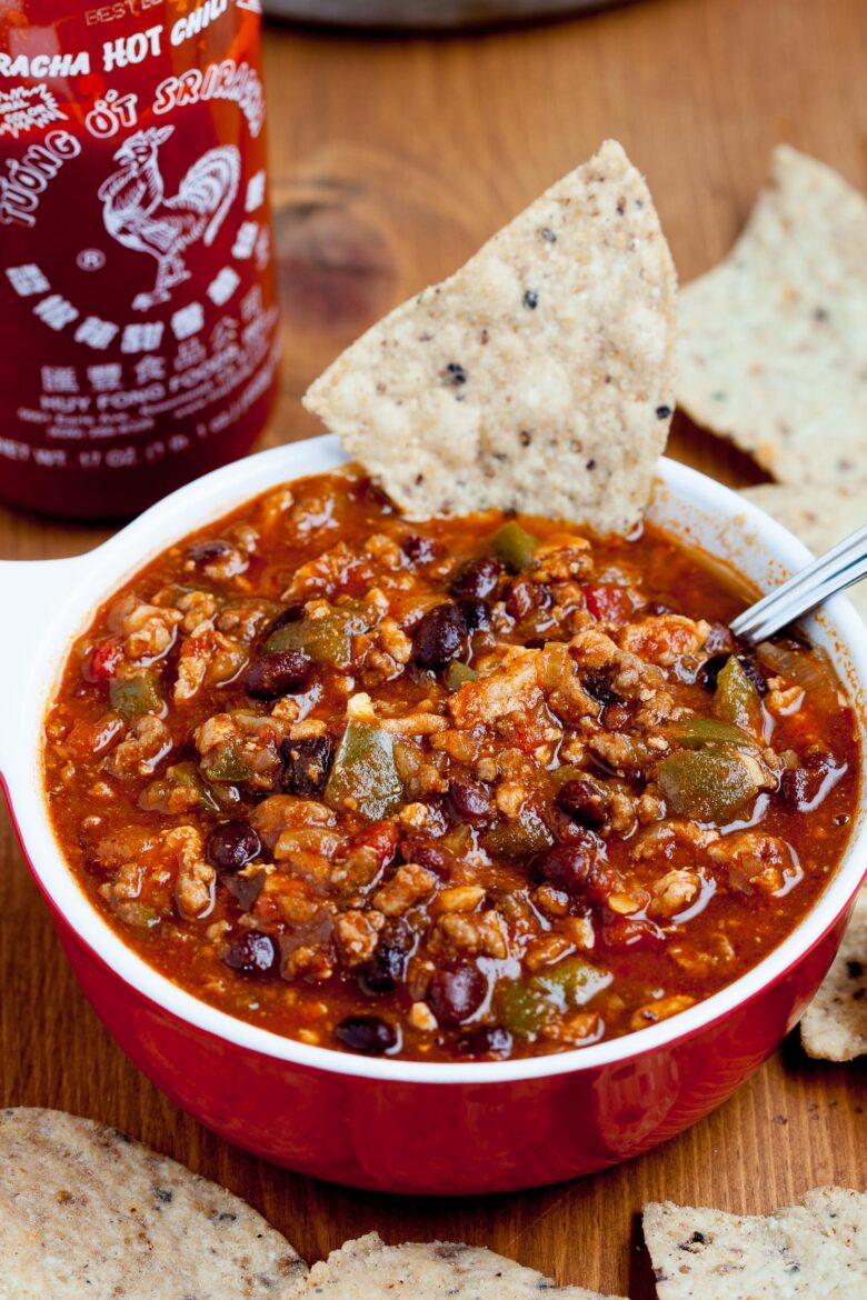 Healthy turkey chili with sriracha