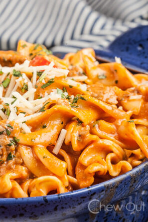 red pepper and sausage pasta