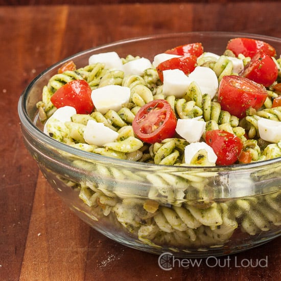 Caprese Pasta Salad Meatless