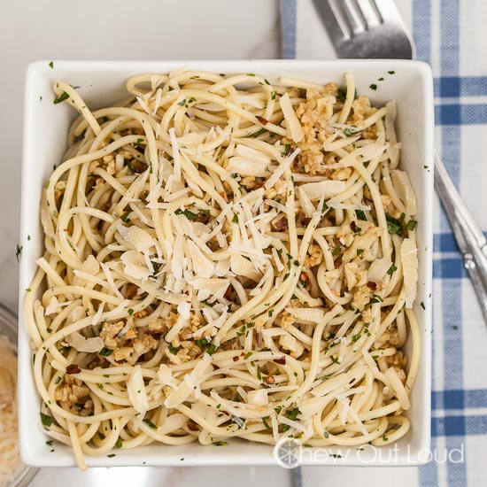 30-min spaghetti with garlic and olive oil