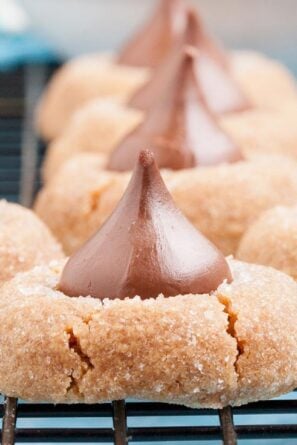 peanut butter kiss cookies, peanut butter blossoms