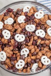 cinnamon sugar candied nuts snack mix