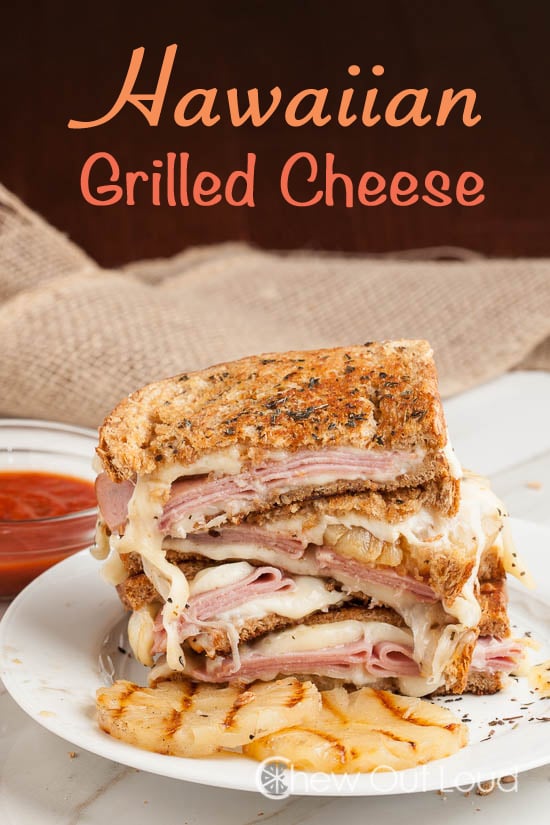 https://www.chewoutloud.com/wp-content/uploads/2014/10/Hawaiian-Grilled-Cheese-2_edited-1.jpg