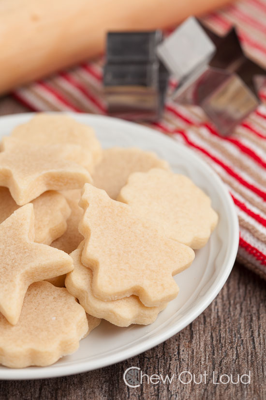 vanilla almond cookies, cut-out cookies, vanilla almond cut-out cookies
