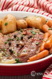corned beef and cabbage with potatoes