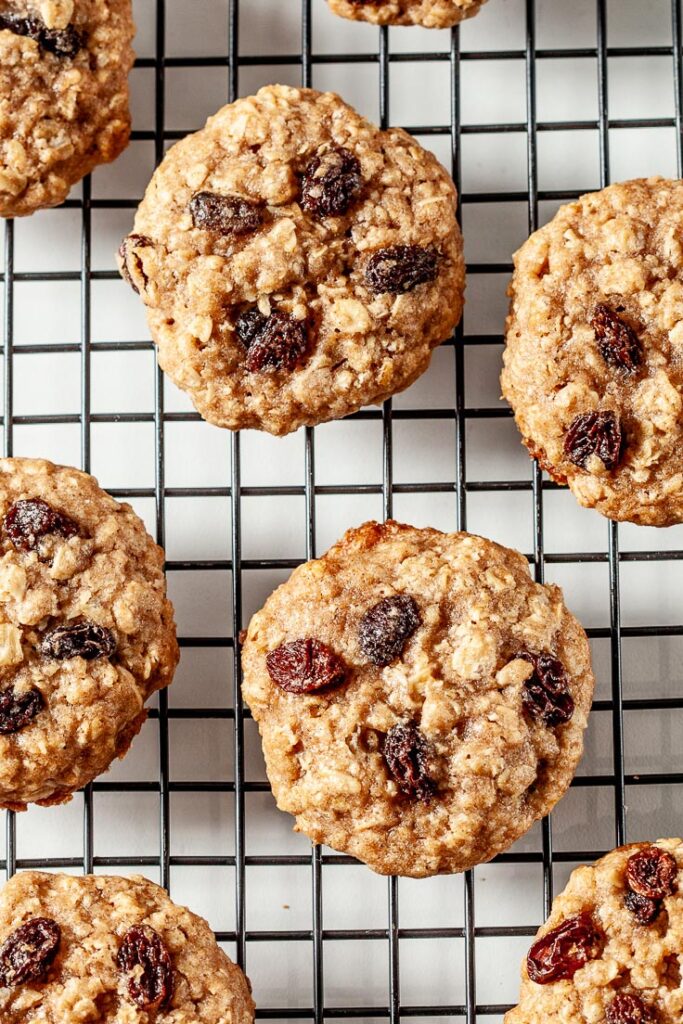 oatmeal raisin cookies, chewy oatmeal cookies