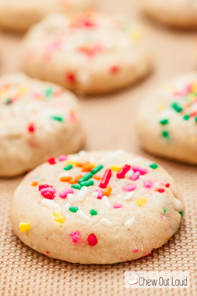 soft funfetti cookies 3