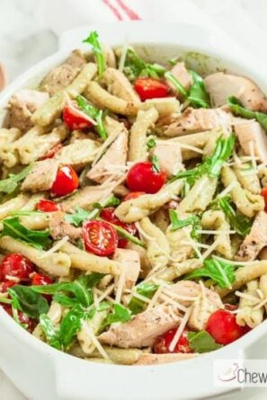 pesto pasta salad with grilled chicken