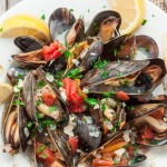 Lemon Mussels with Chopped Basil