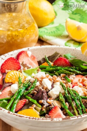 strawberry salad with asparagus