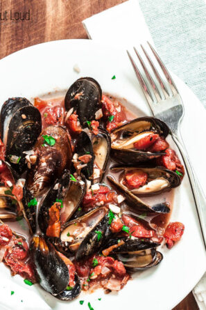 A Plate of Mussels with Garlic and Tomatoes