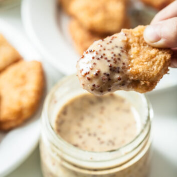 Honey Mustard Sauce with Nuggets