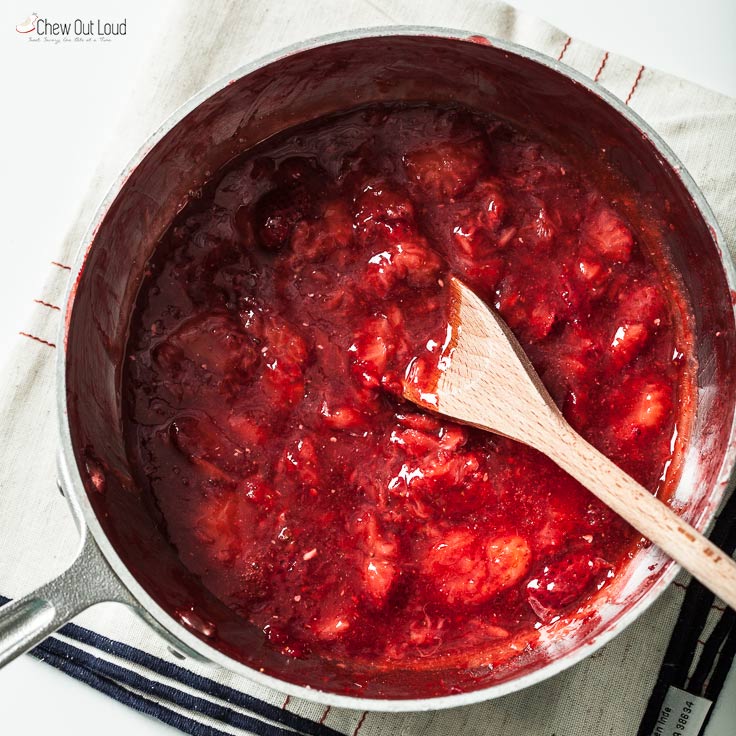 strawberry glaze for strawberry crumb cake