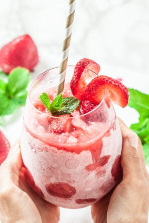 strawberry frosé frozen rosé 00