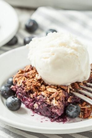 skinny blueberry crumble