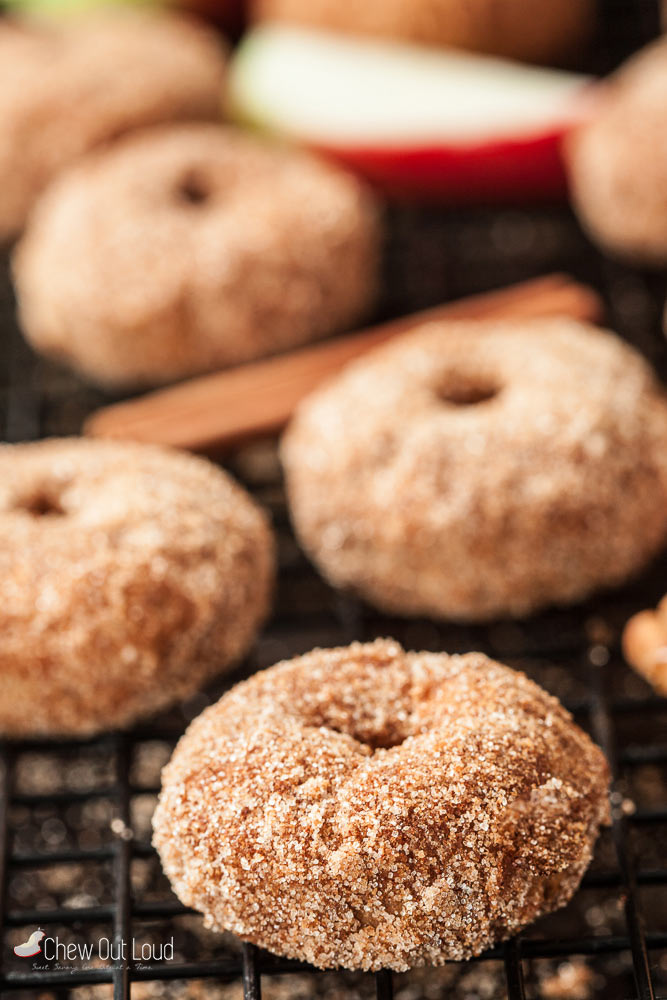 mini cinnamon apple baked donuts