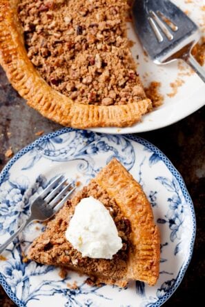 Sweet Potato Pie with Crumble Topping