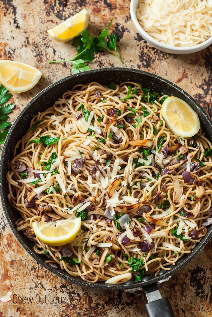 spaghetti aglio e olio pasta aglio e olio recipe