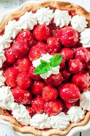 strawberry pie with whipped cream