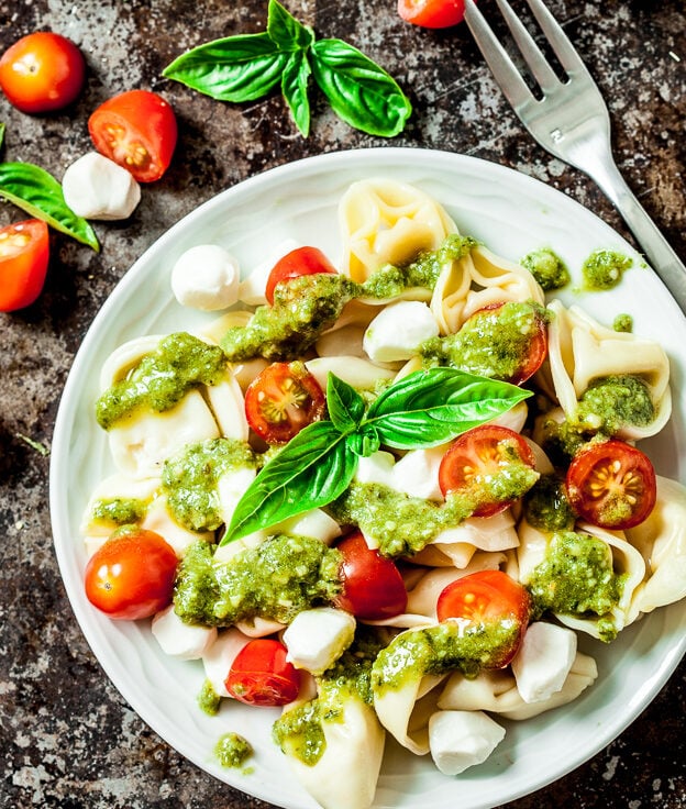 tortellini pesto caprese