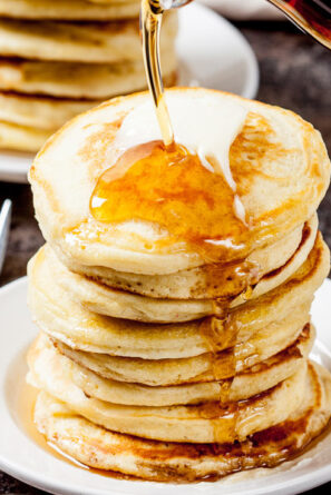 Fluffy Pancakes with Honey Syrup