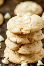 white chocolate macadamia cookies