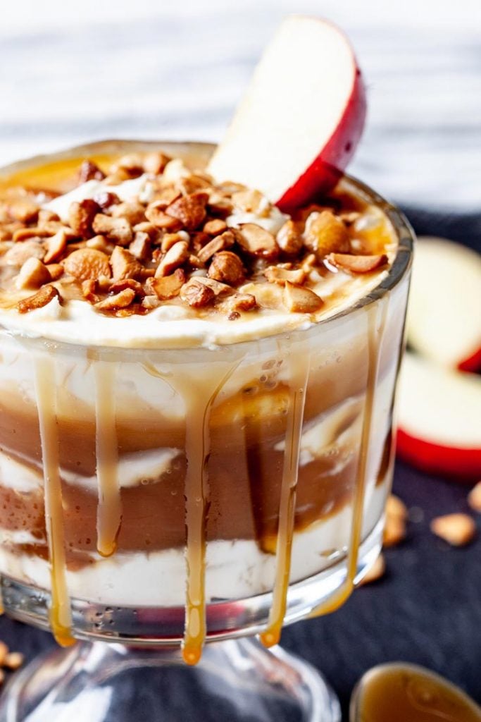 caramel apple cheesecake dip, apple dip, caramel dip