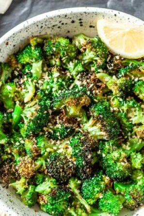air fryer broccoli, air fryer roasted broccoli
