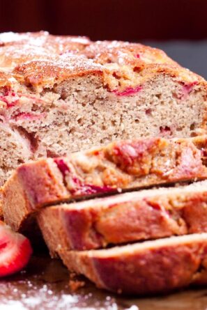 strawberry bread, strawberry banana bread, baking with strawberries