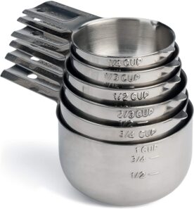 measuring cups