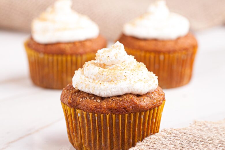 Pumpkin ginger cupcakes with frosting