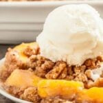 peach crisp with ice cream