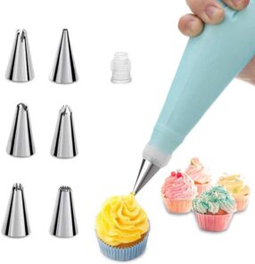 Piping Bag and Tips set