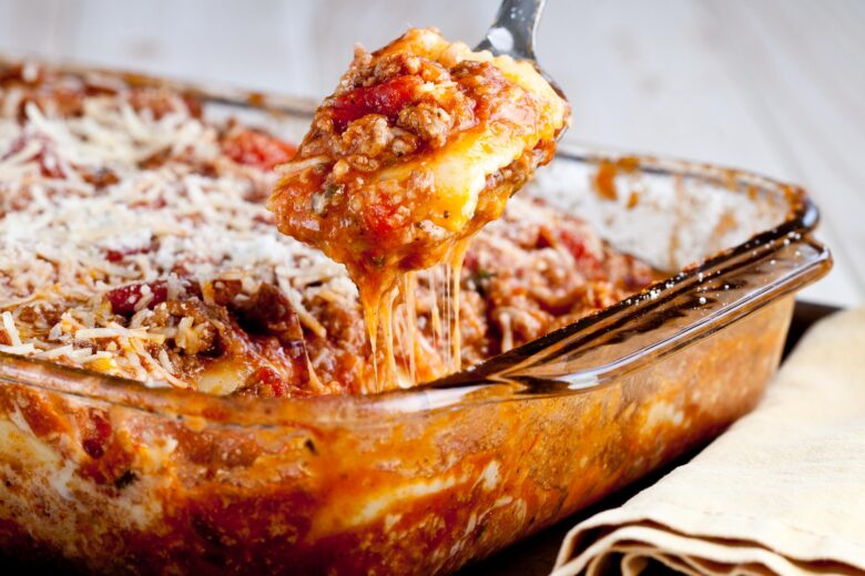 Cheesy Ravioli with Meat Sauce 7 Baked Ravioli Casserole