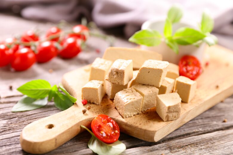 Tofu cubes with tomatoes and herbs