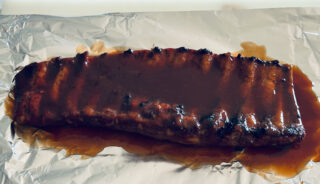 smoked ribs marinating