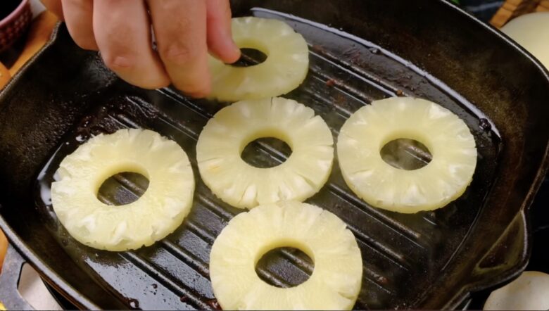 grilled pineapple rings