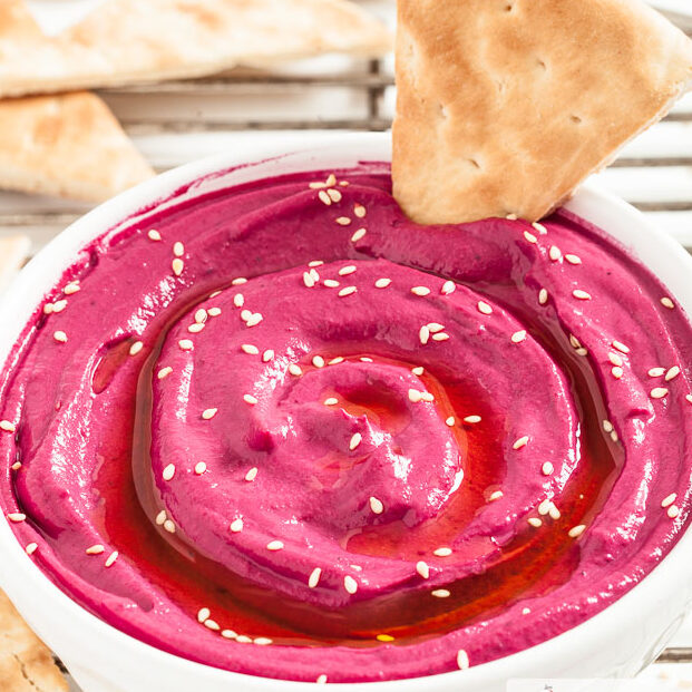 beet-hummus-3