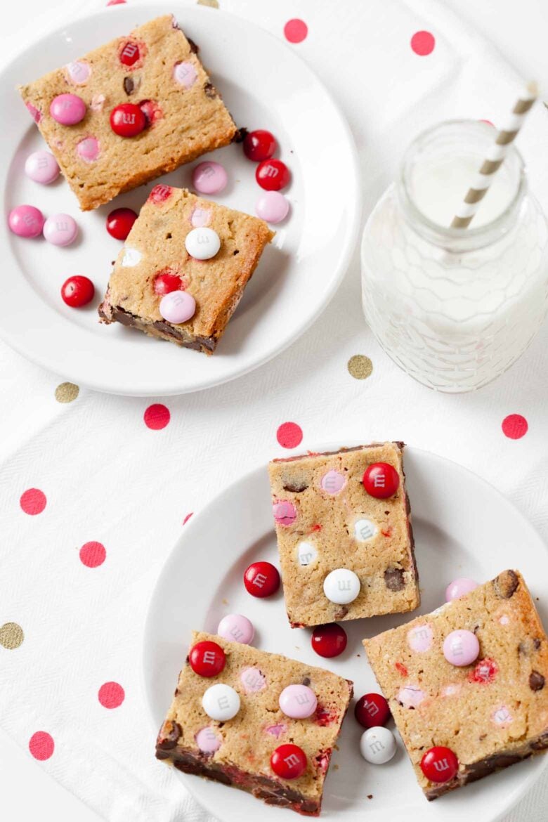 chewy blondies served with milk.