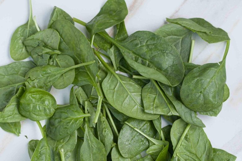 spinach leaves for gnocchi with chicken.