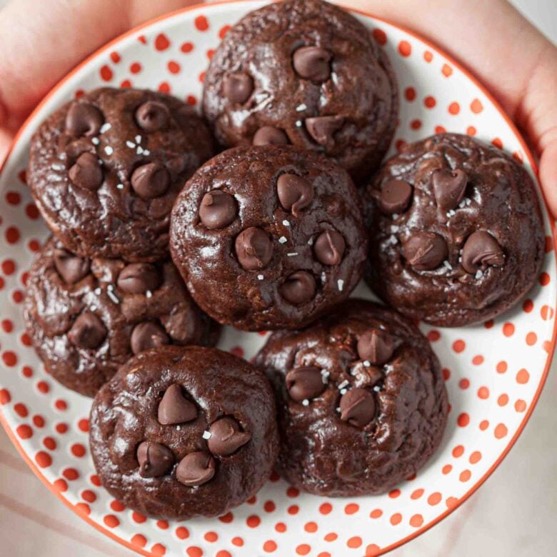 brownie cookies in a plate. 